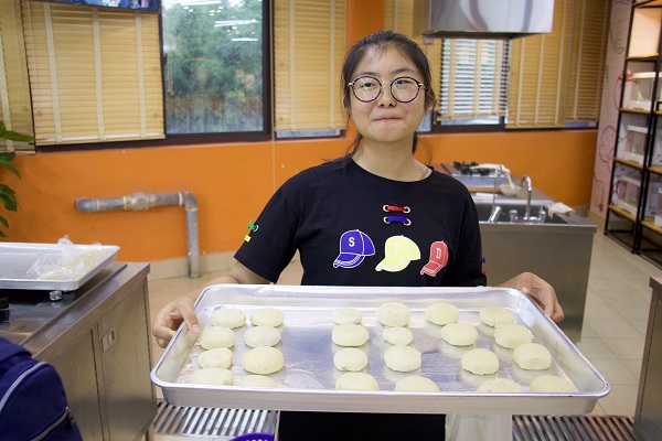 共捧一轮明月,感恩永存心间――金沙集团wwW3354CC导师团中秋节感恩活动