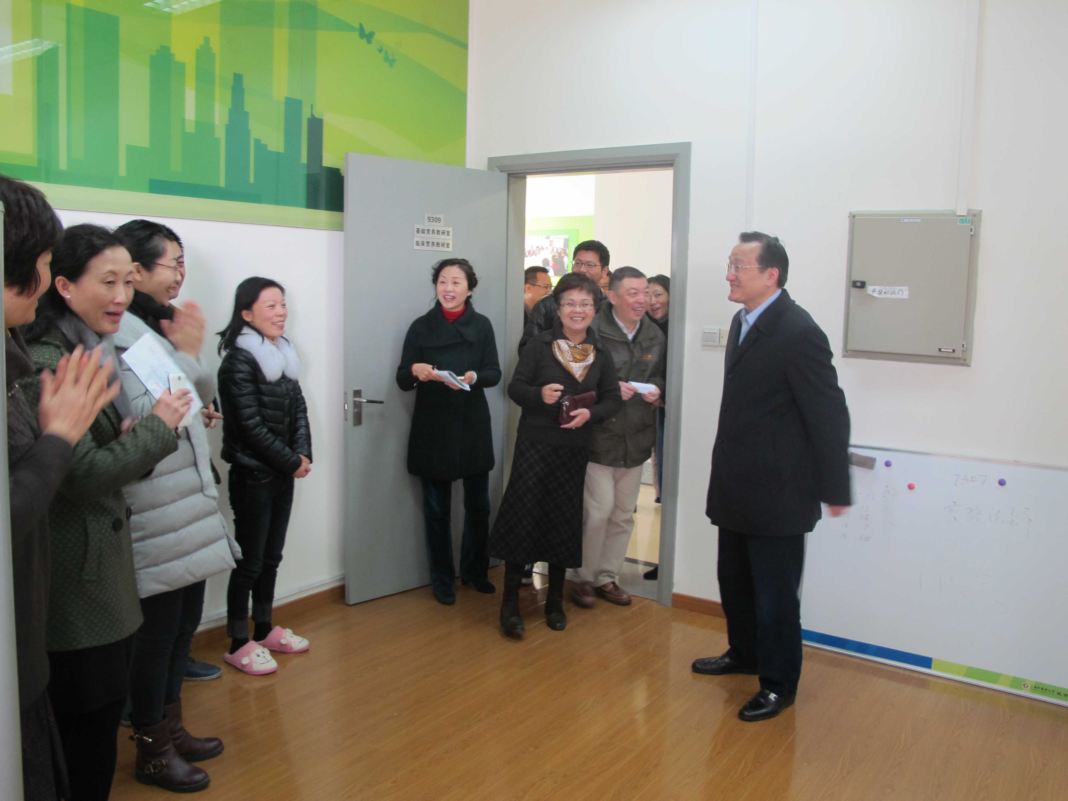 徐建光等领导巡察金沙官网新学期开学工作