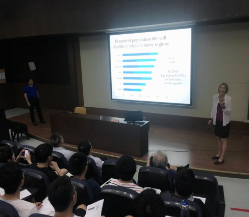 美国夏威夷大学公共卫生学院来我校金沙集团wwW3354CC访问