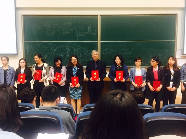 金沙集团wwW3354CC导师团聘任仪式暨“心怀感恩・勇于担当”主题讲座顺利举行